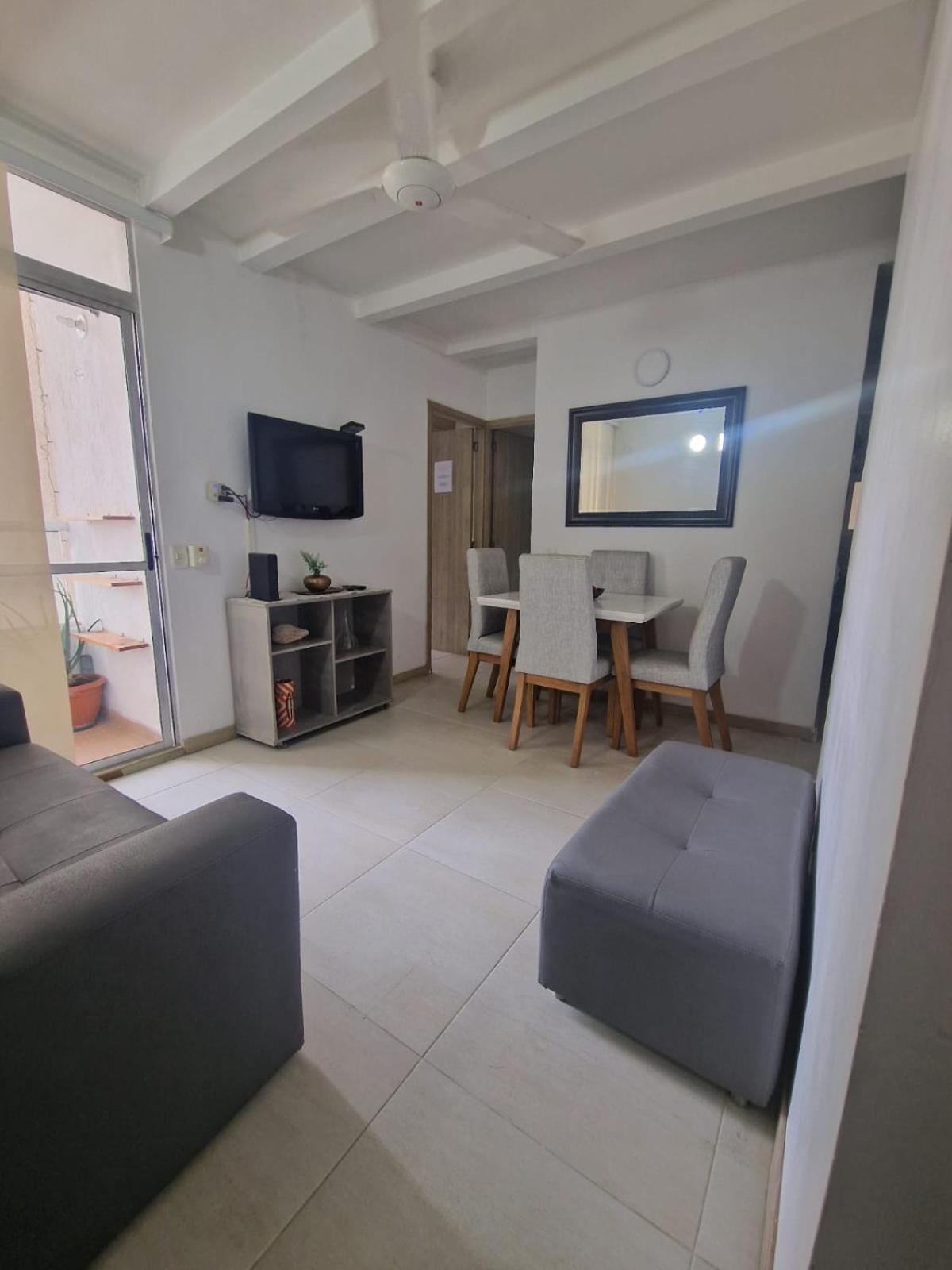 Comodo Y Comfortable Apto * Cartagena